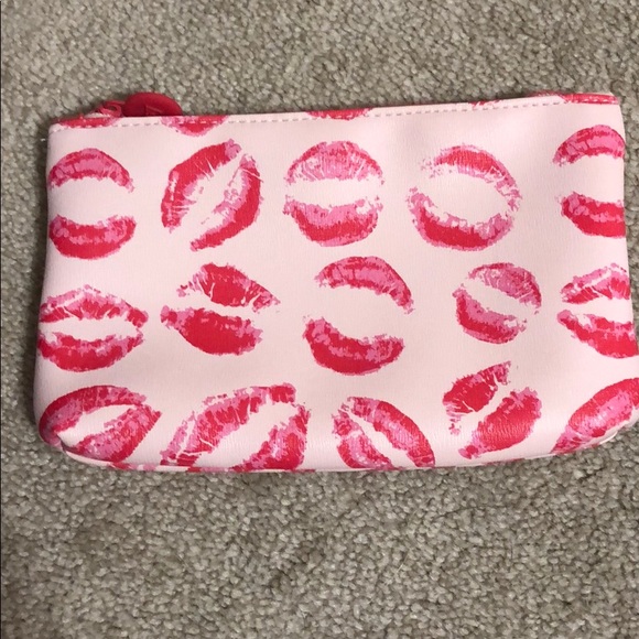 Assorted makeup bags - Picture 4 of 6